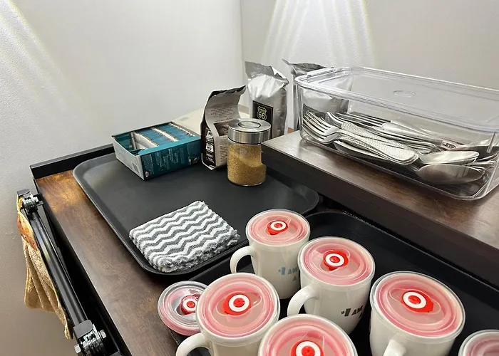 旅馆 The White Den Sukhumvit 44