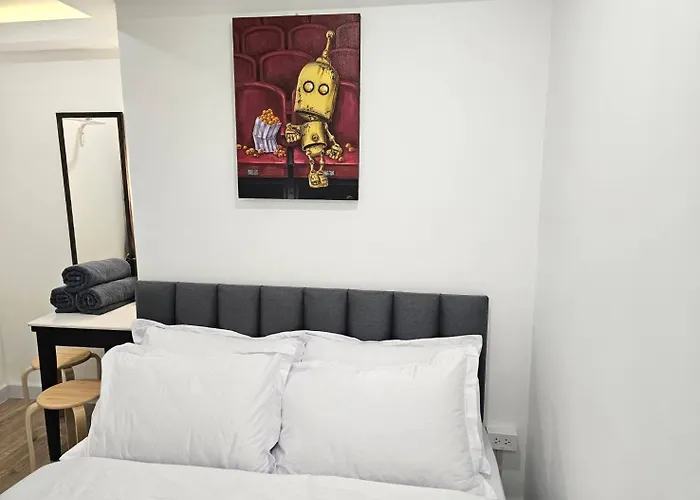 The White Den Sukhumvit 44 旅馆 曼谷