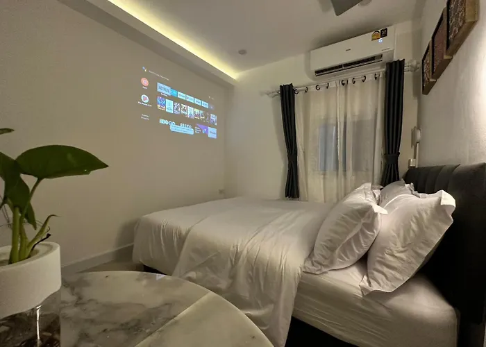 旅馆 The White Den Sukhumvit 44