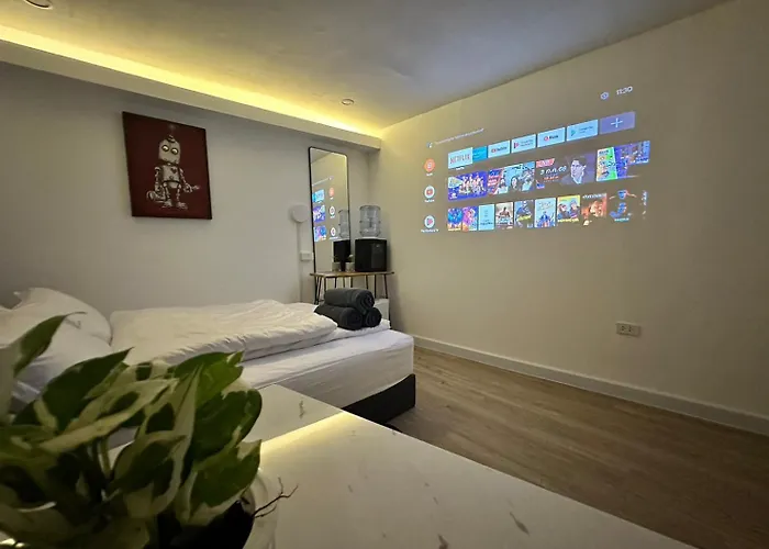 旅馆 The White Den Sukhumvit 44