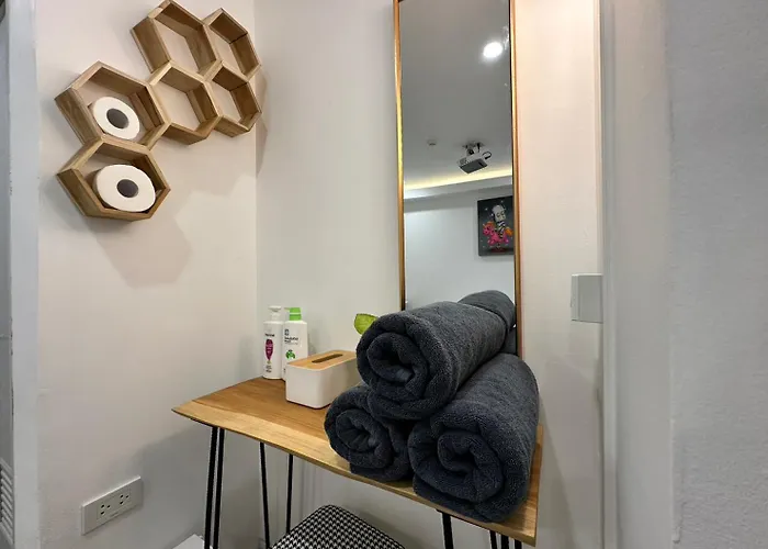 旅馆 The White Den Sukhumvit 44